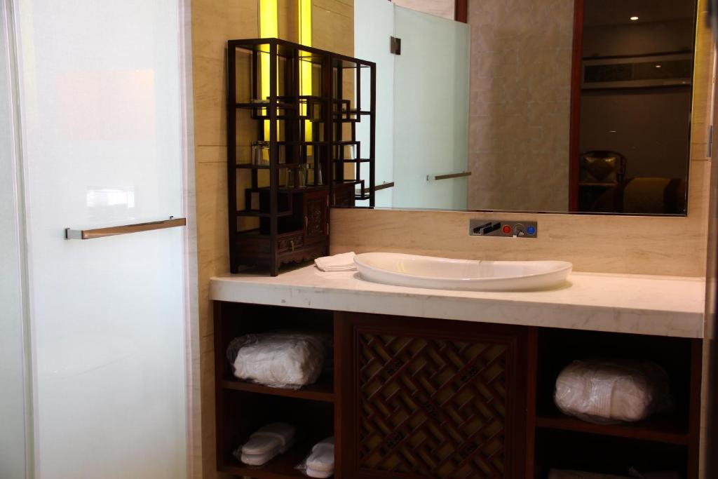 Beijing Imperial Courtyard Hotel Экстерьер фото
